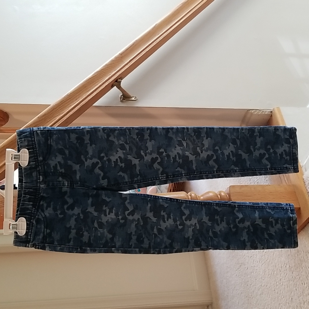 Girls blue camo denim legging